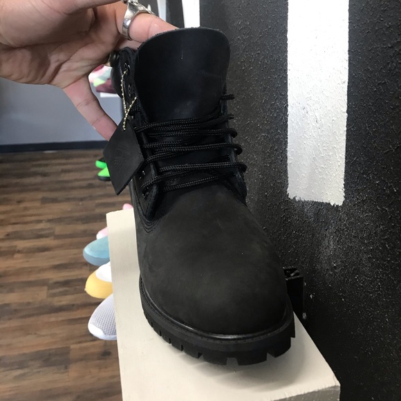 TIMBERLAND Waterproof Boot - Picture 2 of 4